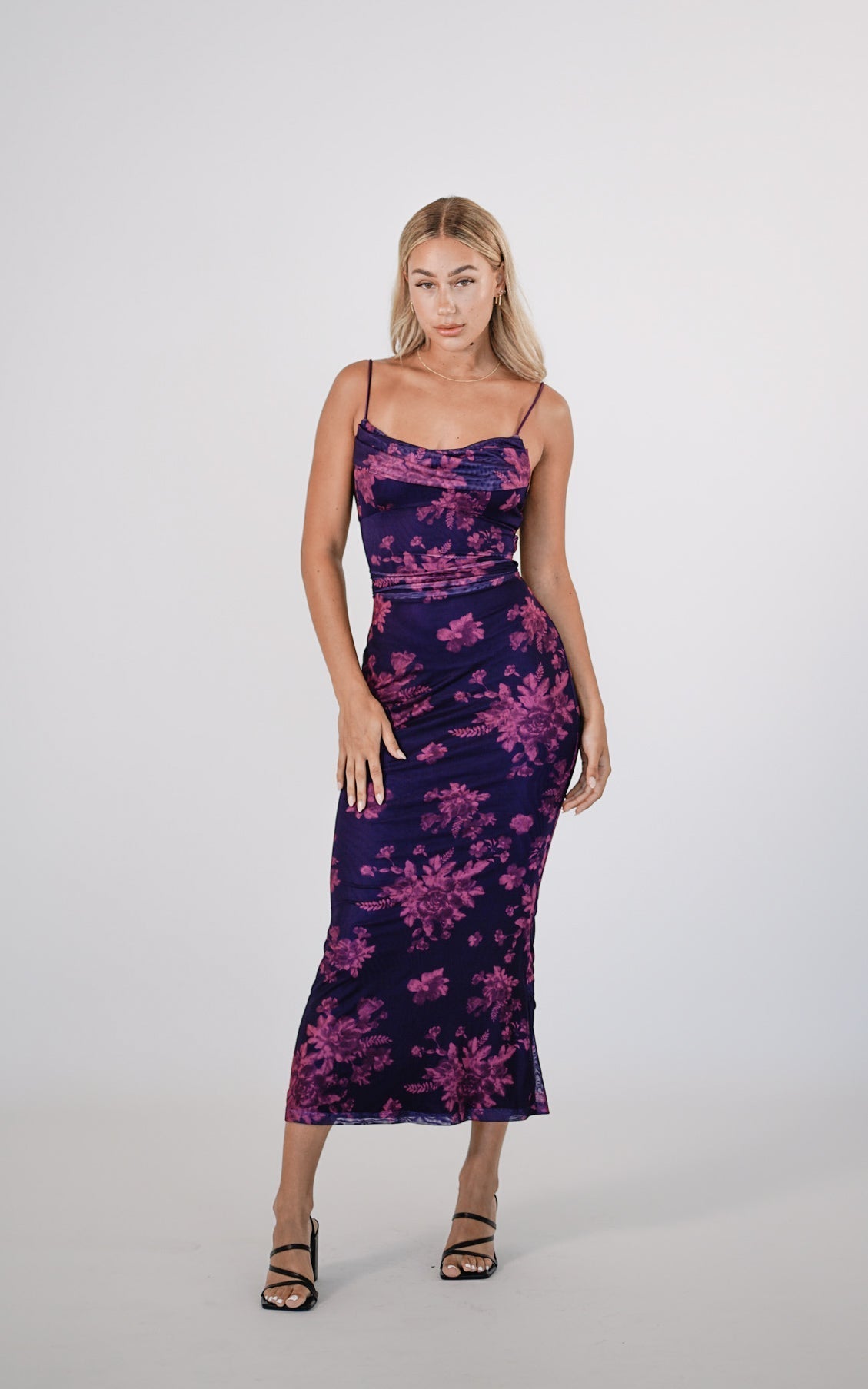 NUVOLINA Maxi Dress
