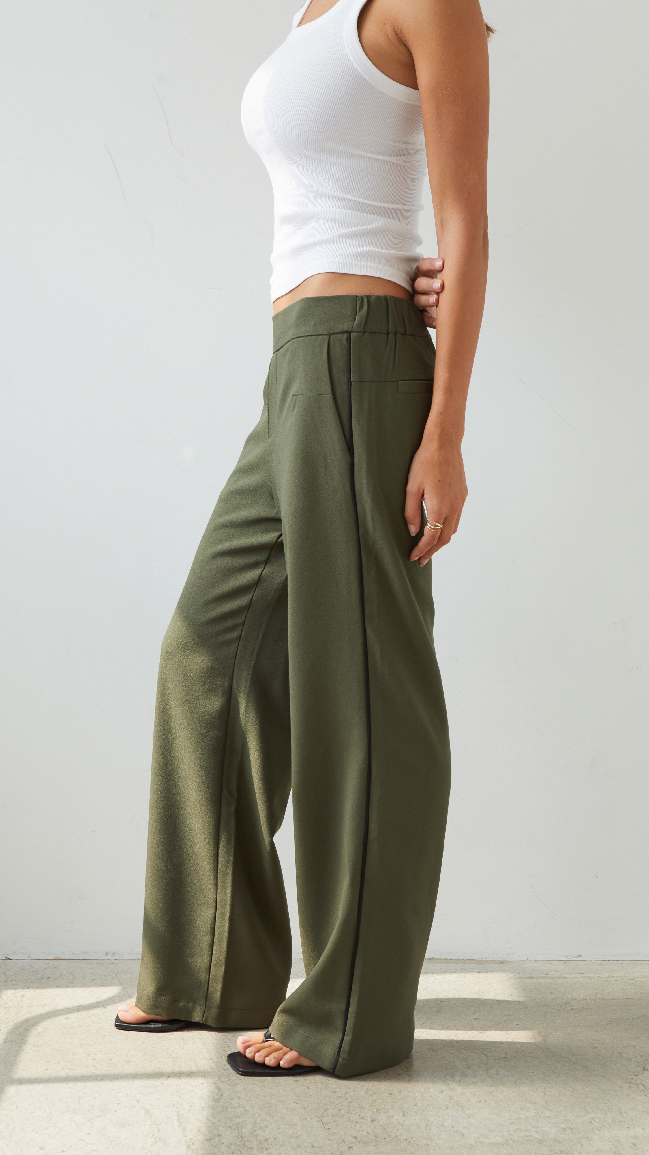 Kim Crepe Trousers - Khaki